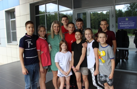 ОДЕЛИ ДЕТЕЙ ИЗ ДОНБАССА: ПРОДОЛЖЕНИЕ
